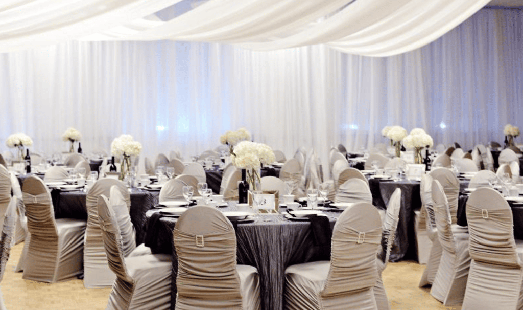 Tips to arrange a grand party on your 25th Wedding anniversary
