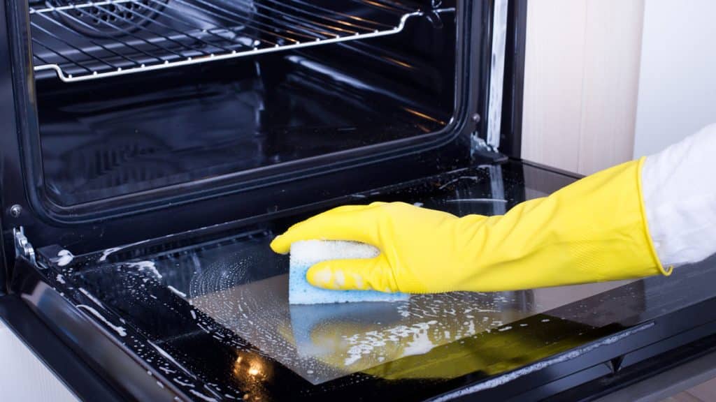 How to Clean Oven